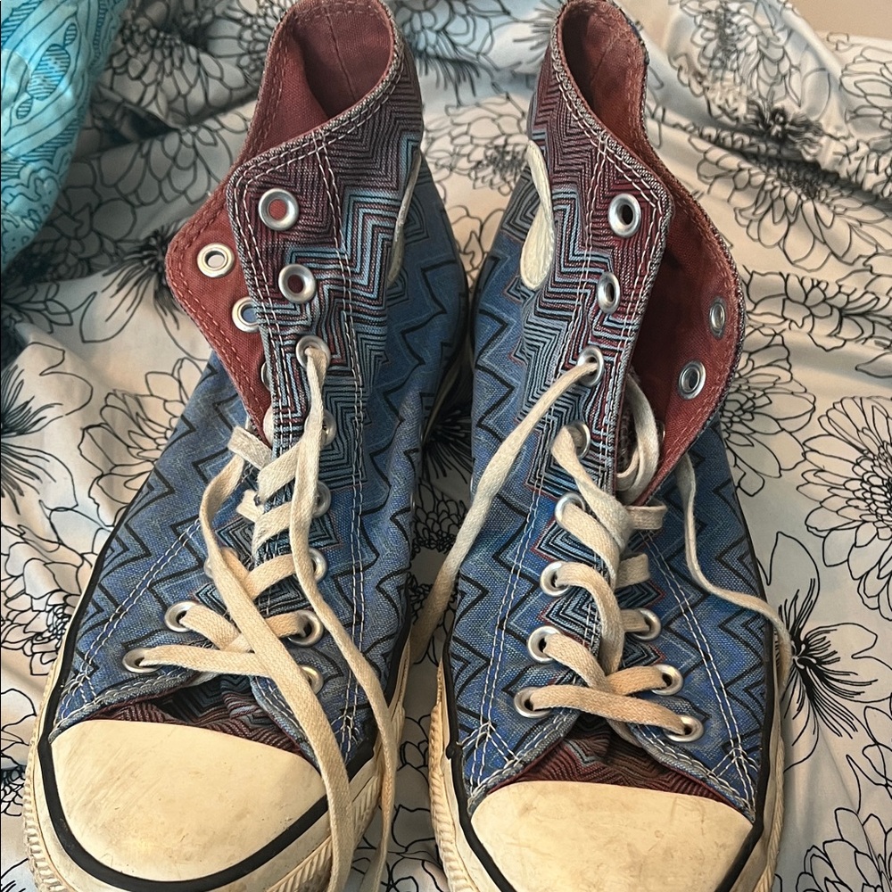 Converse High-Top Zigzag Canvas Sneakers in Blue and Burgundy